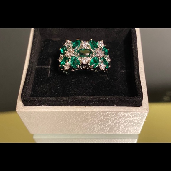 Green Sapphire 💯 Authentic - Picture 5 of 8